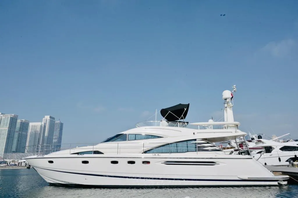 WHITE GOLD PREMIUM YACHT yacht in Dubai