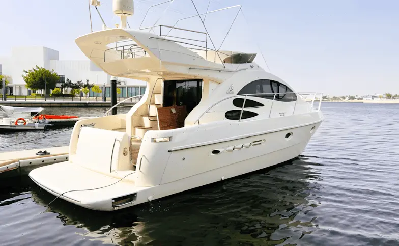 Azimut Yacht • 42ft yacht in Dubai